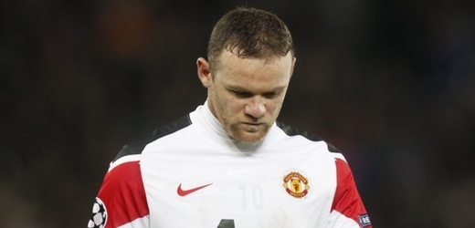 Nezáří ani ofenzivní klenot Manchesteru Wayne Rooney.