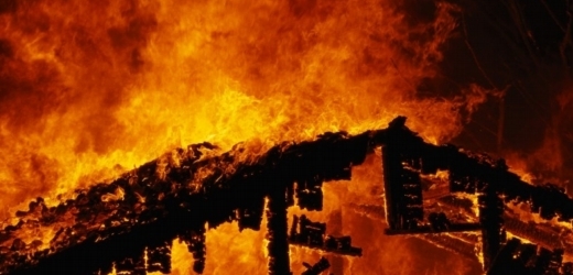 Pražští kriminalisté dopadli dvaadvacetiletého sériového žháře, který se dosud doznal k jednapadesáti požárům (ilustrační foto). 