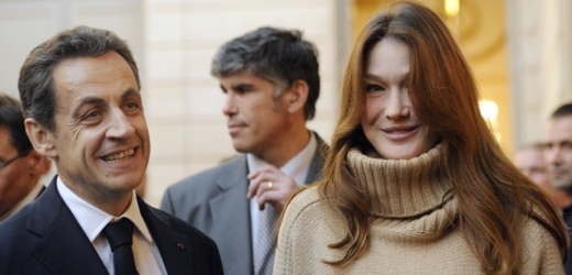 Carla Bruniová-Sarkozyová s manželem.