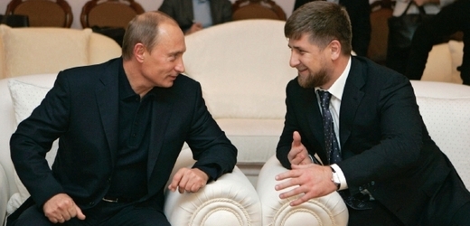 Kadyrov (vpravo) letos zabodoval vyznáním: "Kdyby ho (Vladimira Putina) nebylo, nebyl bych ani já."