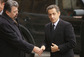 K chrámu svatého Víta přijel vůz s francouzským prezidentem Nicolasem Sarkozym. (Foto: Tomáš Nosil)