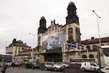 Portrét Václava Havla na průčelí historické budovy pražského hlavního nádraží. (Foto: ČTK)
