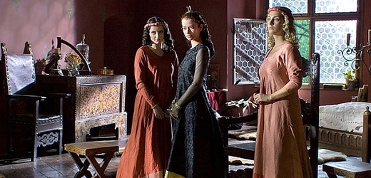 V roli princezny Karolíny se představí Marika Šoposká (uprostřed).