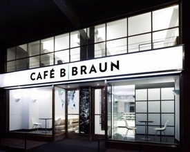 Oceněná kavárna Café B. Braun od Evy Jiřičné.