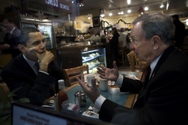 Se starostou Bloombergem (vpravo) už posnídal i Barack Hussein Obama.