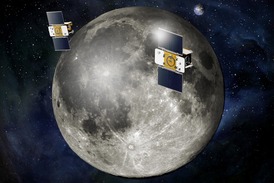 Sondy obíhají pouhých 50 km nad povrchem Měsíce.