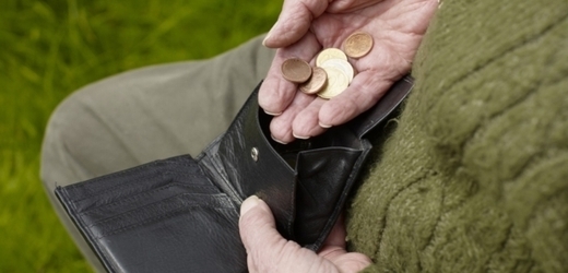 Špatný výhled. Čtyřicet procent Čechů bude žít v roce 2012 od výplaty k výplatě.