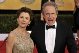 Herečtí manželé Annette Beningová a Warren Beatty.