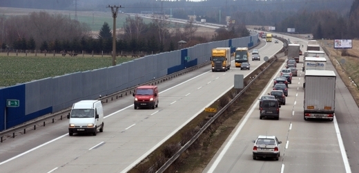 Stamiliony z Ředitelství silnic a dálnic zmizely na Kypru (ilustrační foto).
