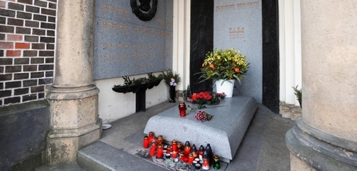 Hrobka na Vinohradském hřbitově, kam bude uložena urna s Havlovým popelem.