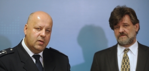 Ministr Kubice zahájil kázeňské řízení s šéfem policie Lessym.