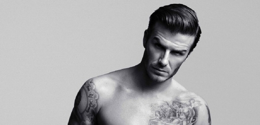 Kromě prádla ukázal Beckham i svá tetování.
