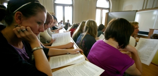 Návrh reformy vysokých škol odmítlo 20 z 26 akademických senátů univerzit (ilustrační foto).