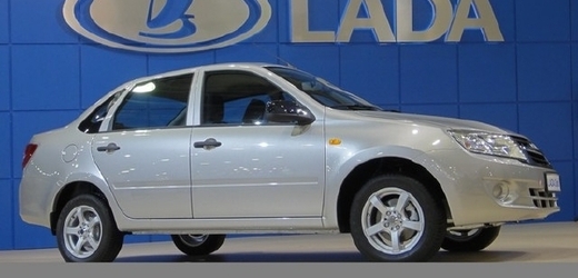 Sedan Lada Granta doputoval do sériové výroby a začal se prodávat.