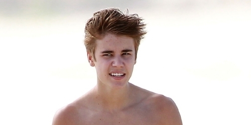 Bieberovi je teprve sedmnáct a už má tři tetování.