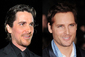Sedmatřicetiletý britský herec Christian Bale (vlevo), který ztvárnil roli Batmana, a jeho kolega z branže Peter Facinelli mají podobné hlavně nosy.