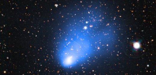 Hvězdokupa El Gordo vznikla srážkou dvou menších galaktických kup.