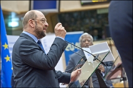 Novým šéfem by se měl stát socialista Martin Schulz.