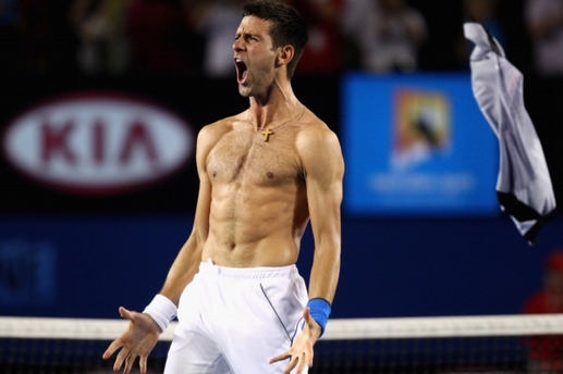 Novak Djokovič si vítězství v Australian Open užíval.