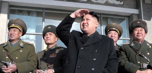 Severní Korea má zase pohledného vůdce, Kim Čong-una. Takhle sošně dovedl hledět i Kim Ir-sen.
