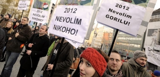Tisícovky Slováků protestovaly proti korupci politiků.