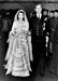 Svatba s Philipem 20. září 1947. Alžběta tehdy musela ušetřit z přídělových kuponů na látku pro svatební šaty.