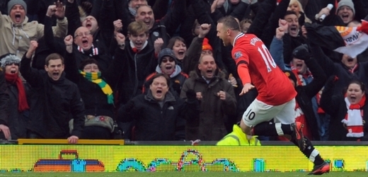 Wayne Rooney dvěma góly zničil rivala z Liverpoolu.