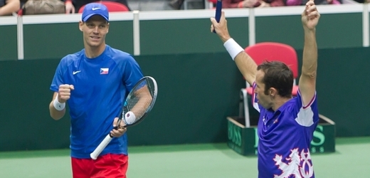 Radek Štěpánek (vpravo) a Tomáš Berdych.