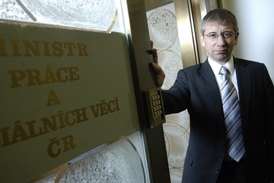 Ministr práce a sociálních věcí Jaromír Drábek (TOP 09).