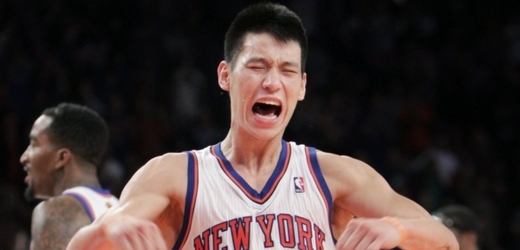 Jeremy Lin září v dresu New Yorku.