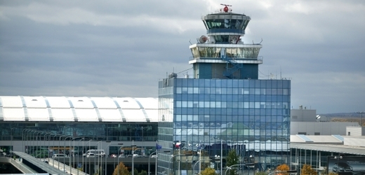 Kolem ruzyňského letiště vznikne kvůli útočníkům s lasery ochranné pásmo o poloměru 20 kilometrů.