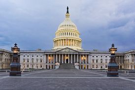 Budova Kapitolu ve Washingtonu, kde americký Kongres sídlí.