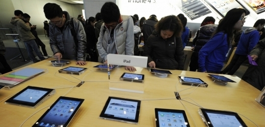 Čínský trh je pro Apple klíčový, spotřebitelská poptávka mladých Číňanů je obrovská. 