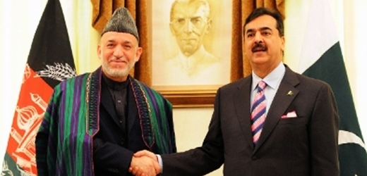 Pákistánský premiér Júsuf Ráza Gílání s afghánským prezidentem Hamídem Karzáím.