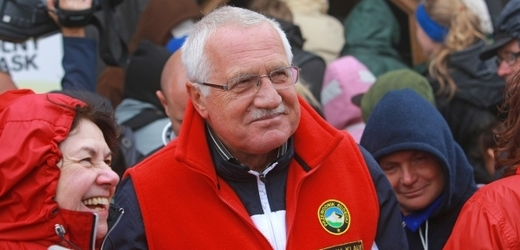Prezident Václav Klaus v roce 2011 navštívil i vrchol nejvyšší české hory Sněžky.