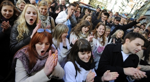 Studenti plzeňských práv přijeli ministra podpořit.