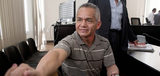Odsouzený voják Pedro Pimentel Ríos během soudního přelíčení.