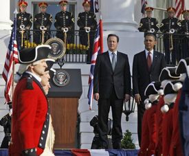 Cameronova návštěva probíhá v duchu "special relationship", na němž si zakládají hlavně Britové.