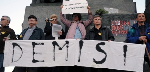 Protest proti Nečasově vládě, který v Praze na Václavském náměstí uspořádala takzvaná Holešovská výzva. 