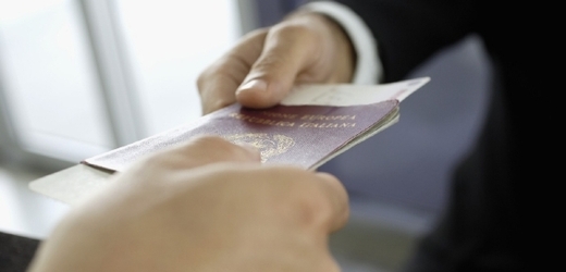 Ukrajinec si nechal udělat falešný pas (ilustrační foto).