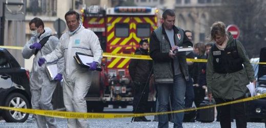 V Paříži ve středu ráno vybuchla bomba před indonéskou ambasádou.
