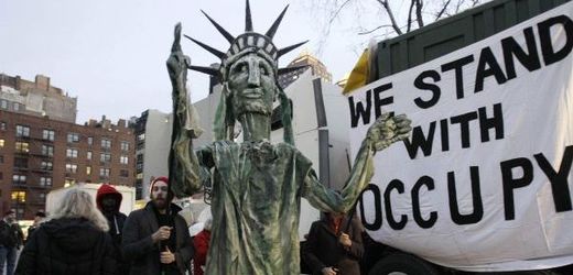 Americké protestní hnutí Okupujte Wall Street v New Yorku nyní u soudů často doplácí na sociální sítě (ilustrační foto).