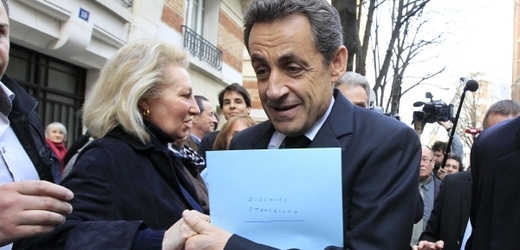 Vraždy na jihu Francie posílily Sarkozyho pozici.