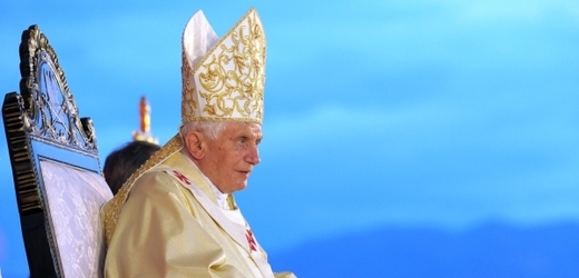 Oproti svému polskému předchůdci je Benedikt XVI. ke komunistům smířlivější.