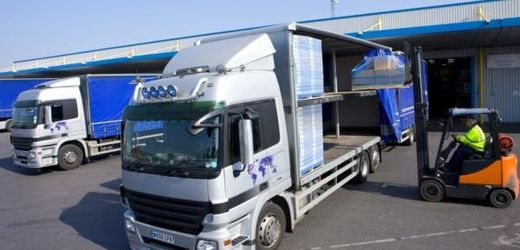 Třináct logistických společností uzavřelo kartelovou dohodu. Evropská komise jim vyměřila pokutu ve výši 169 milionů eur. 