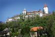 KŘIVOKLÁT je jeden z nejstarších a nejvýznamnějších středověkých hradů českých knížat a králů. Nachází se na území městyse Křivoklát v okrese Rakovník ve Středočeském kraji. Základní vstupné je 110 korun, rodinné 290. Do konce dubna je hrad otevřen denně kromě pondělí od 10 do 16 hodin, v květnu pak od 10 do 17 hodin. (Foto: Karel Šanda) 