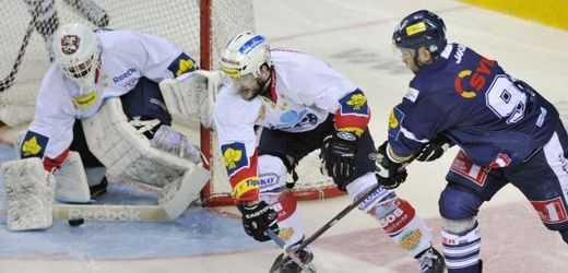 Hokejisté Liberce porazili ve třetím semifinále Pardubice 2:1.