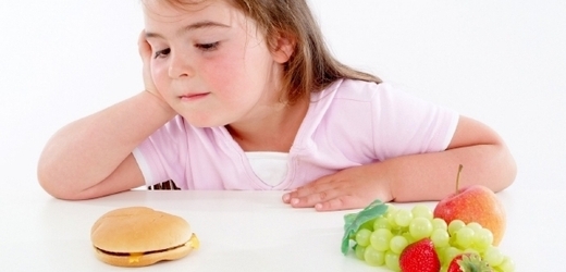 Sedmiletá Bea musí podle lékařů zhubnout. Její matka jí však naordinovala nepřiměřenou dietu (ilustrační foto).