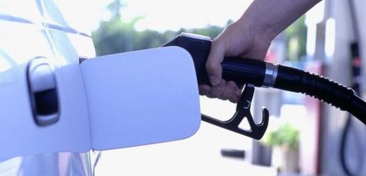 Ceny pohonných hmot se v uplynulém týdnu zvýšily na nová maxima. 