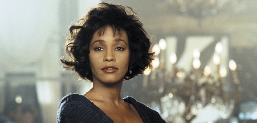 Whitney Houstonová ve filmu Osobní strážce.